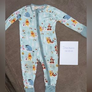 LITTLE SLEEPIES 3-6 POOH ZIPPIE